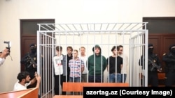 Россияне в в Сабаильском районном суде, Баку, Азербайджан