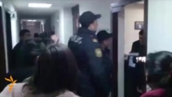 Прокуратура Азербайджану вилучила документи Радіо Свобода в Баку Прокуратура Азербайджану вилучила документи Радіо Свобода в Баку