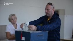 Tuzlaci izašli na birališta: Treba iskoristiti građansko pravo Tuzlaci izašli na birališta: Treba iskoristiti građansko pravo