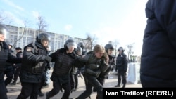 Задержание на антикоррупционной акции в Москве 26 марта